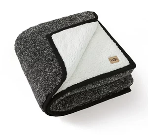 UGG® Classic UGGfluff Throw, 50" x 70" Off Black NEW - Picture 1 of 5