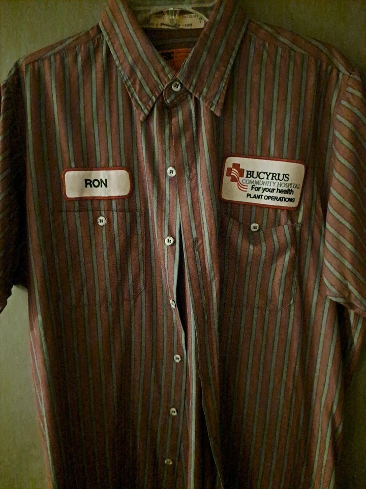 Bucyrus Community Hospital Plant Operation Ron Uniform Shirt Mens Large Recycled - Image 1 of 4