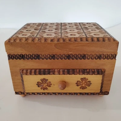 Vintage Poland Pyrography Wood Burned Folk Art Floral Box Hinged Lid KAMENKA '77 - Image 1 of 4