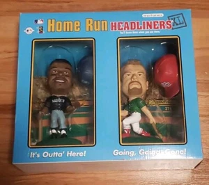 MLB Home Run Headliners XL 1998 Ken Griffey Jr & Mark McGwire Nuevo en caja con sombreros - Imagen 1 de 4