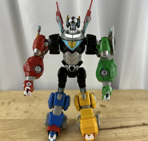 2017 Playmates Netflix Voltron Legendary Defender 8 Inch Die Cast Metal 5 Lions Cover