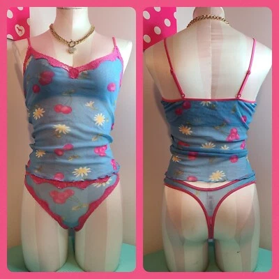 Raro conjunto de bragas/camiseta de malla transparente Victoria's Secret de colección talla M estampado de cereza 🍒 Foto 1 de 4