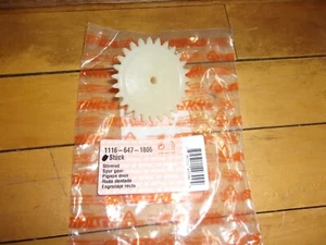 Stihl OEM Oiler Spur Drive Gear 015 028 WB 028WB 015L 1116-647-1806 #GM-J6B5 - Picture 1 of 5