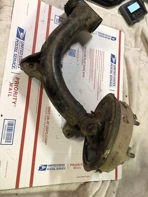 Brazo de control del buje de freno de rueda delantera 1987 Honda TRX250 Fourtrax TRX 250 87 1986 86 Foto 1 de 4