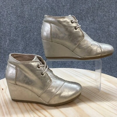 Botines Toms para mujer 7,5 plateados postre con cordones metálicos cuña charol Foto 1 de 4