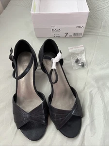 BN Evans Size 7EEE Black Dress Shoes, Kitten Heel - Picture 1 of 3