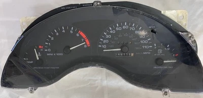 95-96 Oldsmobile 16218783 приборной панели Cutlass Supreme AT OEM США поставляется! - Изображение 1 из 4