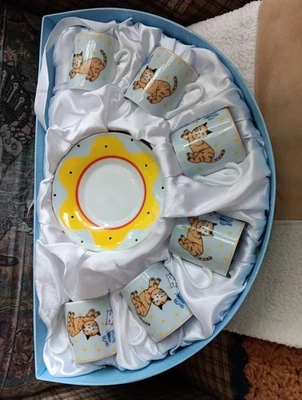 Juego clásico de café y té Kitten Kitty Cat de seis platillos de taza Demitasse en caja Foto 1 de 4