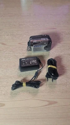 ✅️ JVC Digital Video Camera GR-DA20E (Complet Et Fonctionne Parfaitement) ✅️ - Photo 1/4