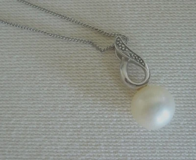 Halskette 375er Weißgold Kette + Anhänger mit Perle & kleinem Diamant - Bild 1 von 4