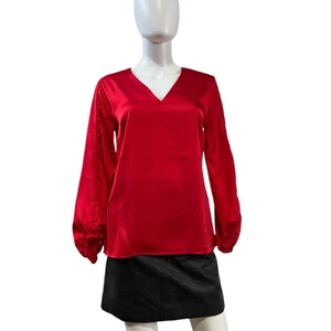 Blusa Banana Republic Nueva con Etiquetas Roja Satén Manga Botón Cuello en V Talla S - Imagen 1 de 5