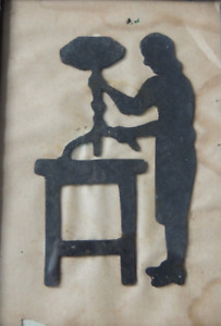 RARE ANTIQUE SILHOUETTE OF A FURNITURE MAKER - Early 19th Century
