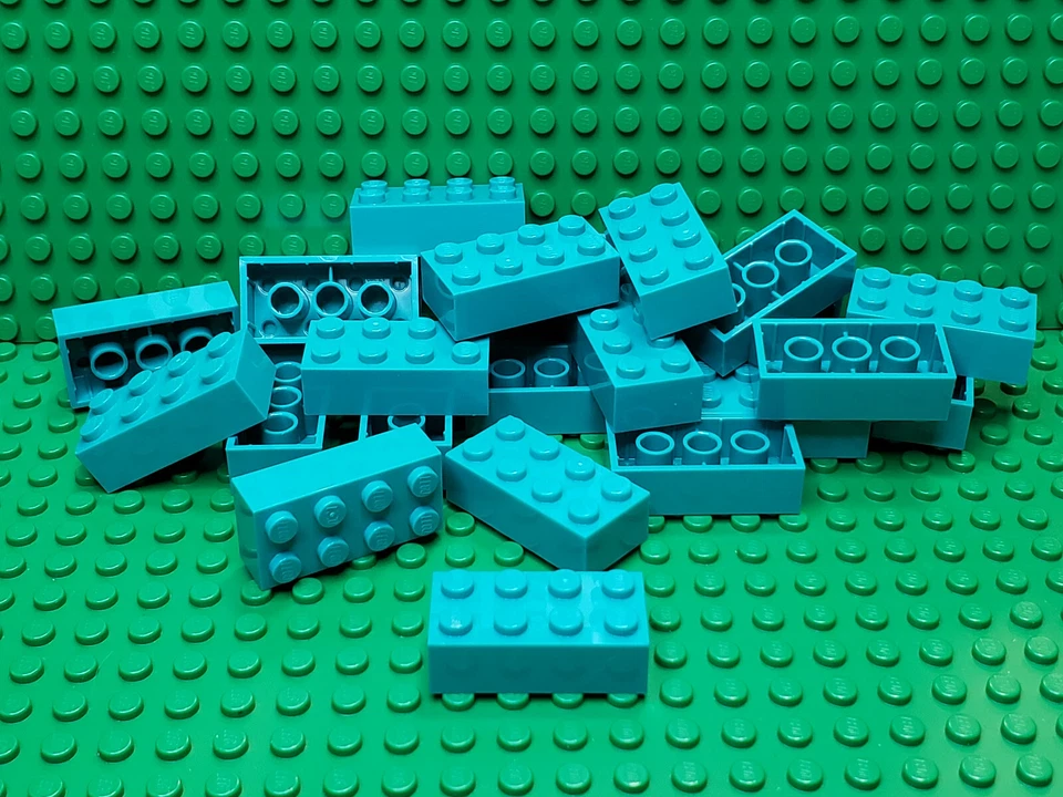 ** LOTE DE 25 QUILATES ** Lego NUEVO Turquesa Oscuro 2 x 4 Ladrillos Estándar Lote de 25 Foto 1 de 1