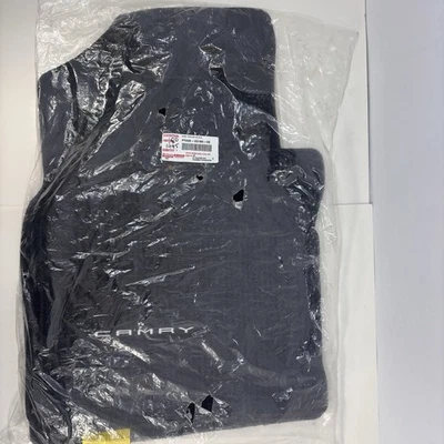 Juego de alfombrillas alfombrillas Toyota Camry 2018 - 2024 - ¡OEM NUEVO! Negro - 4 piezas Foto 1 de 4