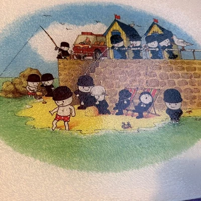 Vintage Home Pride - Fred Glass Chopping / Cutting Board. Summer Holliday. VGC   - Image 1 of 4