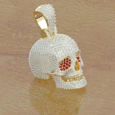 Colgante redondo de rubí rojo creado en laboratorio de 4 quilates enchapado en oro amarillo de 14 quilates con cara de calavera para hombre Foto 1 de 4