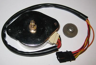 NIPPON PULSE MOTOR CO. Nippon Pulse Stepper Motor with 2 Gears - 24V - PFC55-48B1 - 7.5 Deg / Step