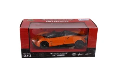 PAGANI HUAYRA ROADSTER 1/24 压铸汽车展 71354OR — 第 1/4 张图片