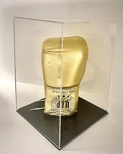 Guante de boxeo Estuche de exhibición Acrílico / Perspex Vertical con base negra - Imagen 1 de 3