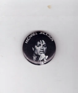 UNUSUAL 1980's Michael Jackson with Glitter Glove 1 1/4" CELLO pin button - Picture 1 of 1