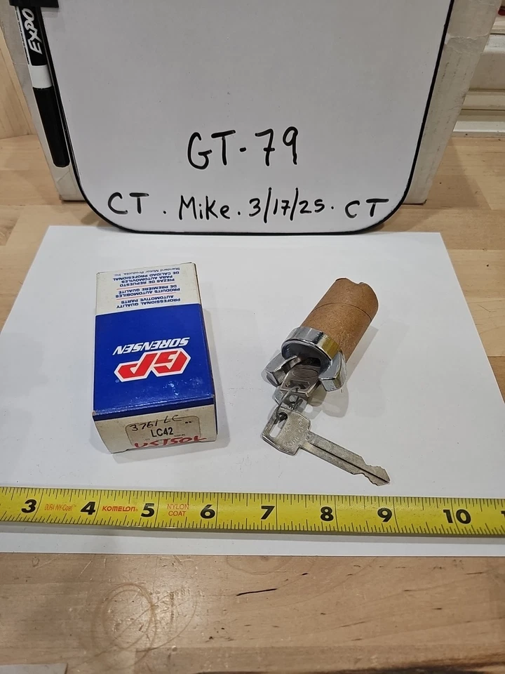 Cilindro de bloqueo de encendido cromado GP Sorensen / Standard Motor Products LC42 Foto 1 de 4