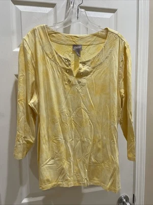 Chicos Womens Sz 3 Pull Over Pretty Shades  Yellow 3/4 Sleeve gorgeous - Image 1 of 3