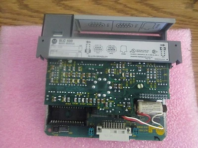 Allen Bradley Cat. #: 1746-BAS Basique Module, Séries B. Frn : 5< - Photo 1/3