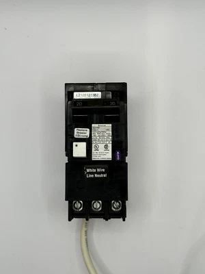 Pentair / Siemens  Circuit Breaker PA220GF working take out - Image 1 of 4