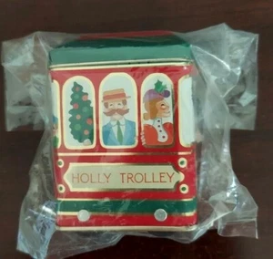 Hallmark Stechpalmenwagen Blech Baumschneider Ornament  - Bild 1 von 5