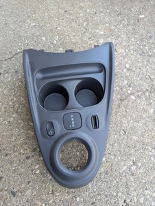 +Z4795 C453 15-18 SMART FORTWO CENTER CONSOLE CUP HOLDER CUPHOLDER BLACK - Picture 1 of 7
