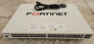 Fortinet FortiSwitch FS-148E 48-Port Rack Mountable Managed Switch - Afbeelding 1 van 4