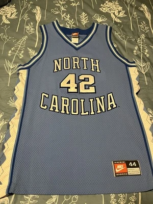 UNC Tar Heels Orginal Nike 90’s era #42 Jerry Stackhouse Jersey Men’s Size 44 L - Image 1 of 4