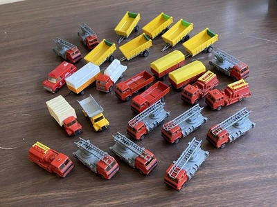 Jouet ancien Norev Mini Jet 1/64 ce gros lot de camion Pompier Berliet Remorque - Photo 1/4