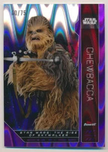 CHEWBACCA FN-63 2023 Topps Finest Star Wars REFRACTOR DE ONDAS DE RAYOS PÚRPURA 60/75 - Imagen 1 de 2