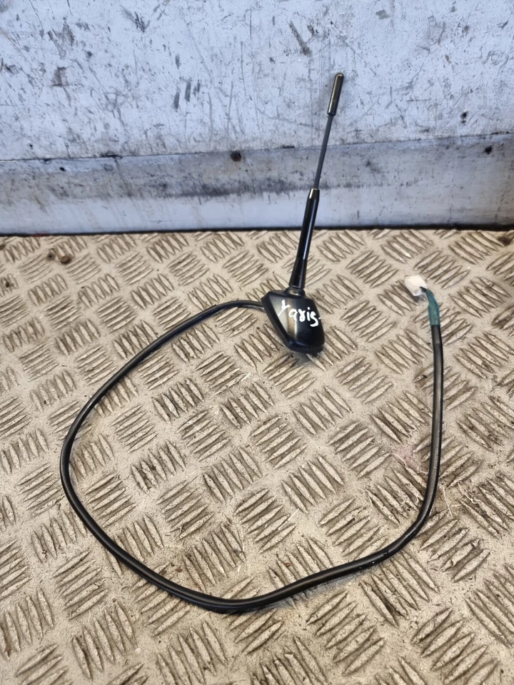 АНТЕННА TOYOTA YARIS 1,3 Л ХЭТЧБЕК 2013 АНТЕННА НА КРЫШЕ - Изображение 1 из 4