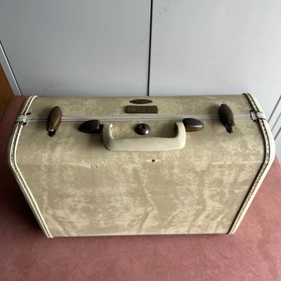 VINTAGE SAMSONITE SKWAYDER BROS CREAM FAUX MARBLED LEATHER LUGGAGE STYLE #4516 - Image 1 of 4