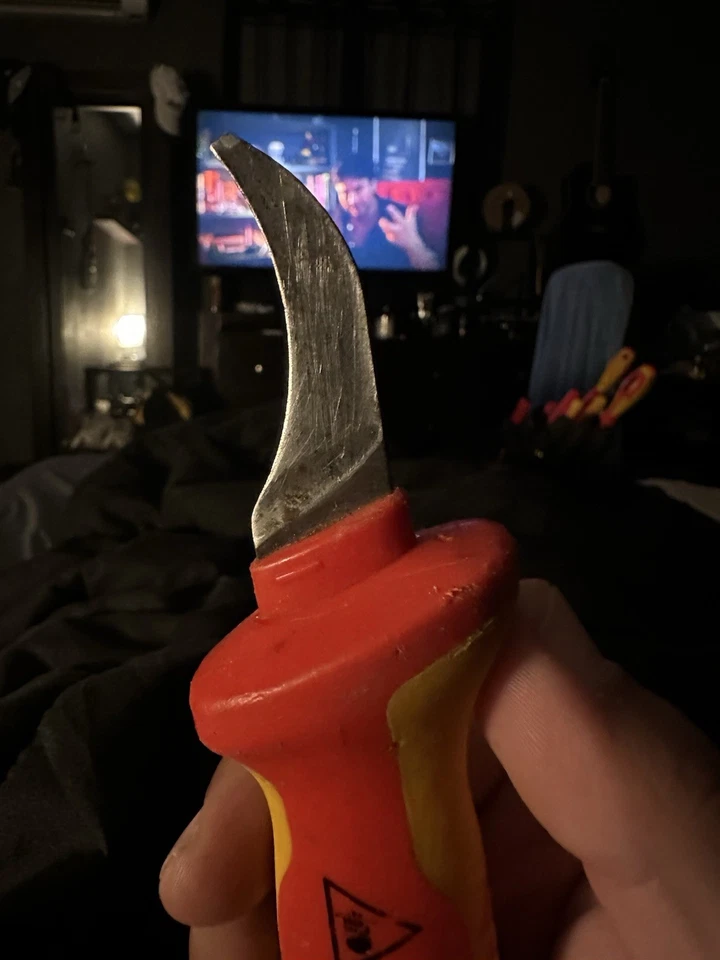 Faca de cabo KNIPEX com isolamento Guard-1000V - Imagem 1 de 1