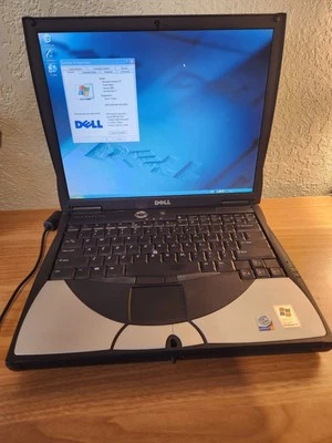 Computadora portátil Dell Inspiron 4150 14,1” Pentium 4M 1,7 GHz 30 GB Windows XP Foto 1 de 4