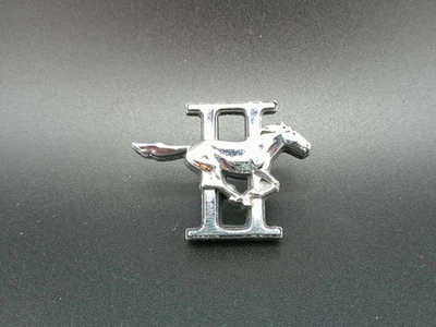 Vintage Ford Mustang II Running Horse Fender Emblem Badge 1970s D5ZB-16702-A OEM - Изображение 1 из 4