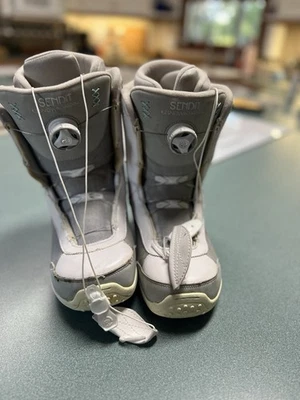 Botas de snowboard para mujer K2 Sendit Boa talla 9 grises y blancas Foto 1 de 4