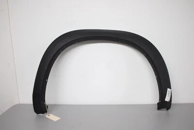 2013 2018 DODGE RAM 1500 RIGHT SIDE REAR FENDER FLARE MOLDING - Imagem 1 de 4