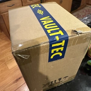 NEW Fallout Pip Boy 3000 MK V Die-Cast Replica Vault 33 Figure Wand Company 2024 - Picture 1 of 1