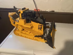 2012 CAT Bruder 1/16 Plastic Dozer Made In Germany - Picture 1 of 8
