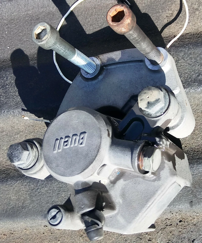 Pinza de freno trasera Buell Firebolt XB12R 2004 Foto 1 de 1