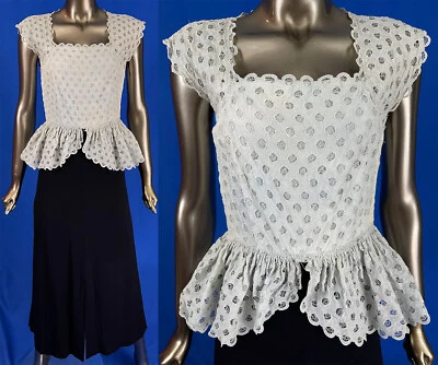 Vestido falda crepé negro vintage 1940 gris con ojales dibujados hilo corte peplum Foto 1 de 2