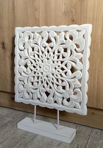 Deko Aufsteller Ornament Quadrat Blume Blüte Auf Sockel Boho Shabby Skandi - Bild 1 von 3