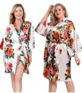 NEW White Floral Satin Kimono Short Bath Robe Lingerie, Sleepwear Wms Sz L / XL - Picture 1 of 9