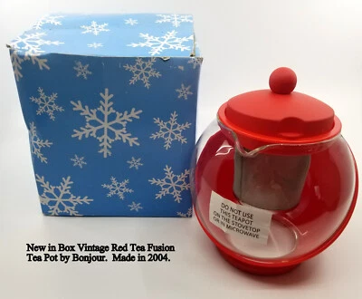 New in Gift Box Vintage Bonjour Tea Fusion Red Teapot Removable Strainer & Spoon - Image 1 of 4