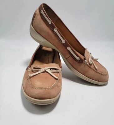 Zapatos SoftSpots estilo barco adulto talla 6,5 piel de ciervo pajarita para mujer  Foto 1 de 4