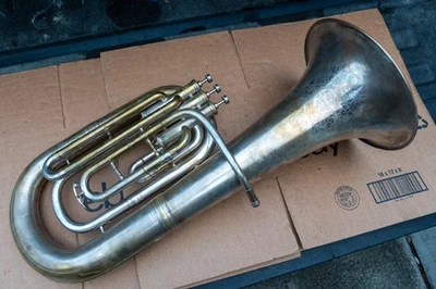 Vintage King H.N. Catálogo White Top Action eufônio/barítono 1919 - Imagem 1 de 4